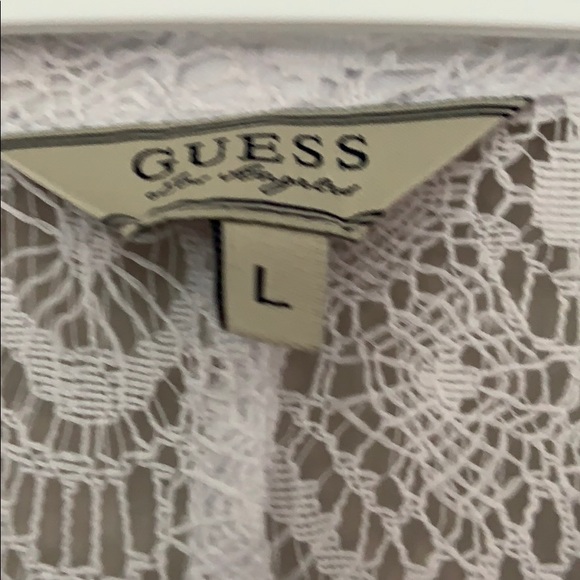 Cutest Guess blouse - Picture 2 of 3